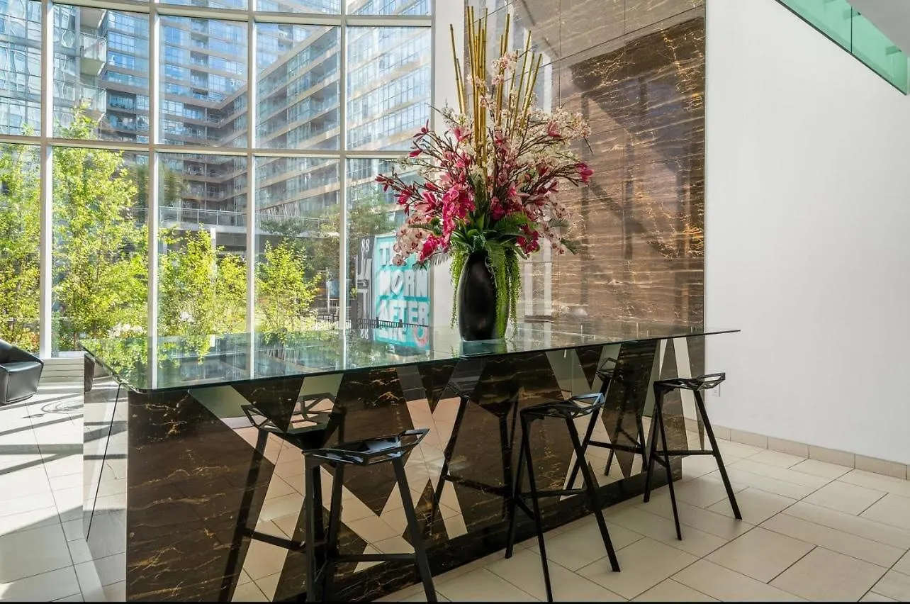 Cozy Condo Downtown Toronto 0*,  Canada