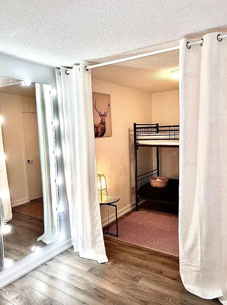 Cozy Condo Downtown Toronto 0*,